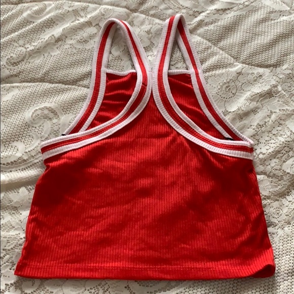 Red crop top - Picture 2 of 3